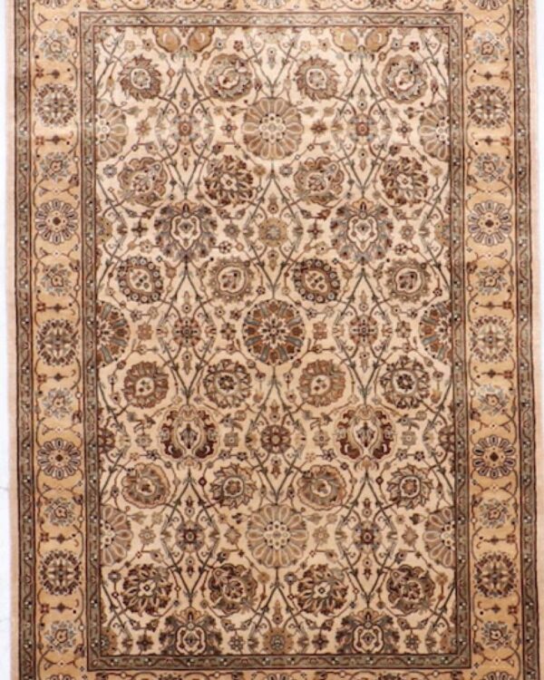 Jaipur Ivory Hand Knotted 4'0 X 6'2 Area Rug